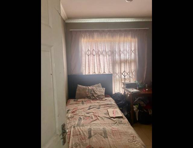3 BEDROOM HOUSE FOR SALE IN VANDERBIJLPARK CE 4
